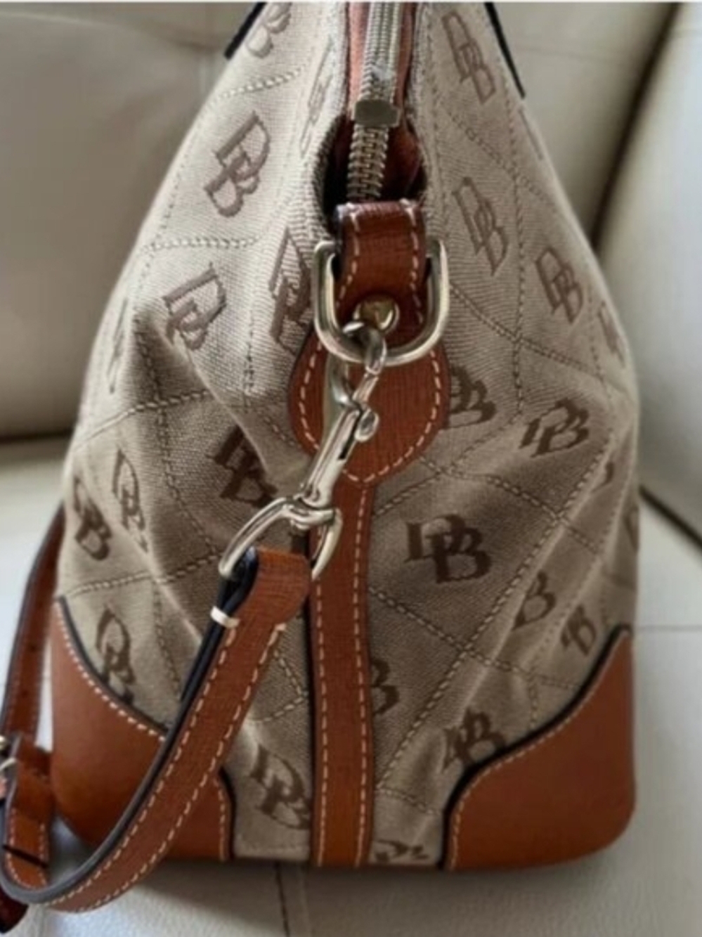 Dooney and Bourke Beige Monogram Shoulder Bag with Tan Trim and Gold Chain - Picture 4 of 7